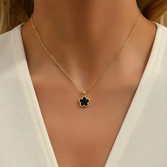 Vintage Clover Necklace